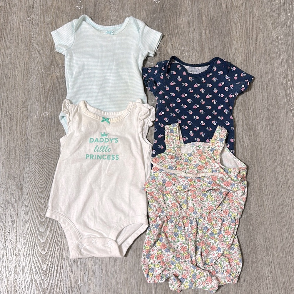 Carter’s size 3 month bundle